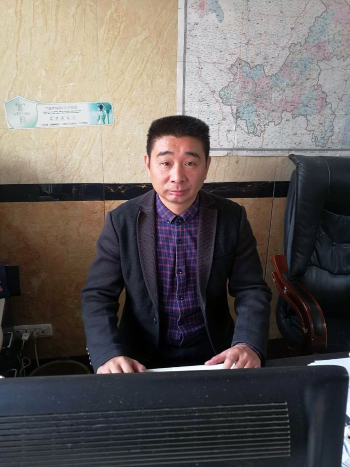 91免费小视频陶瓷磚重慶大足區代理商胡洪軍：沒有做不成的事，隻有不會做事的人